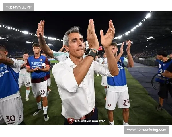 意大利足球甲级联赛萨勒尼塔纳皮罗拉抢断发动反击