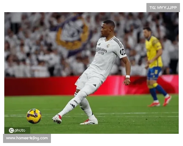 西甲皇家马德里阿拉巴后场长传